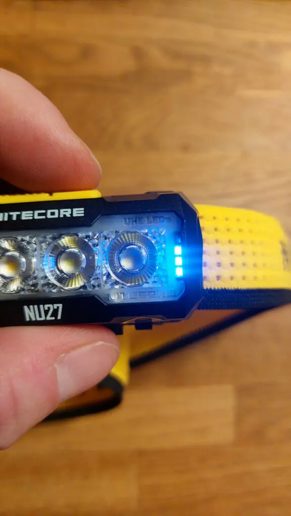 Ladestandsanzeige mit 4 blauen LEDs